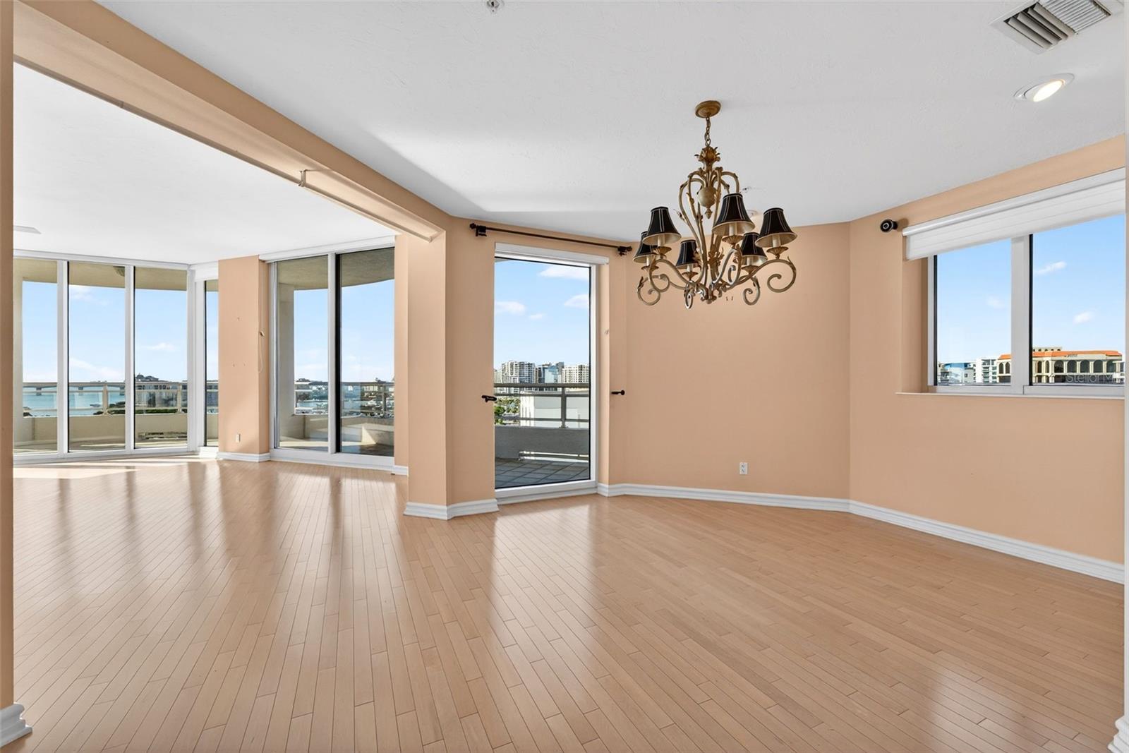 A4676977 Property Photo