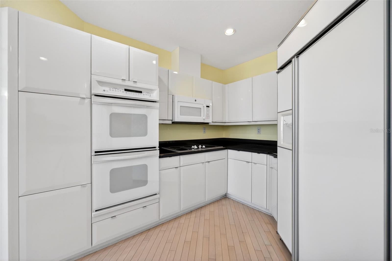 A4676977 Property Photo