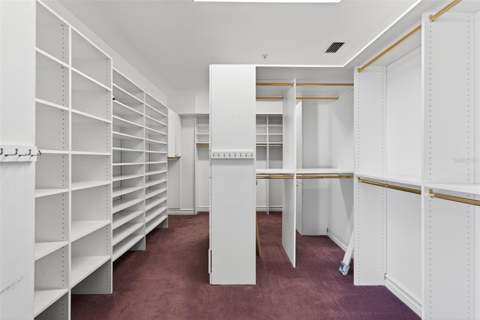 A4676977 Property Photo