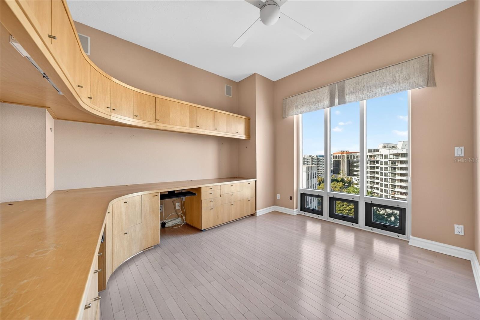 A4676977 Property Photo