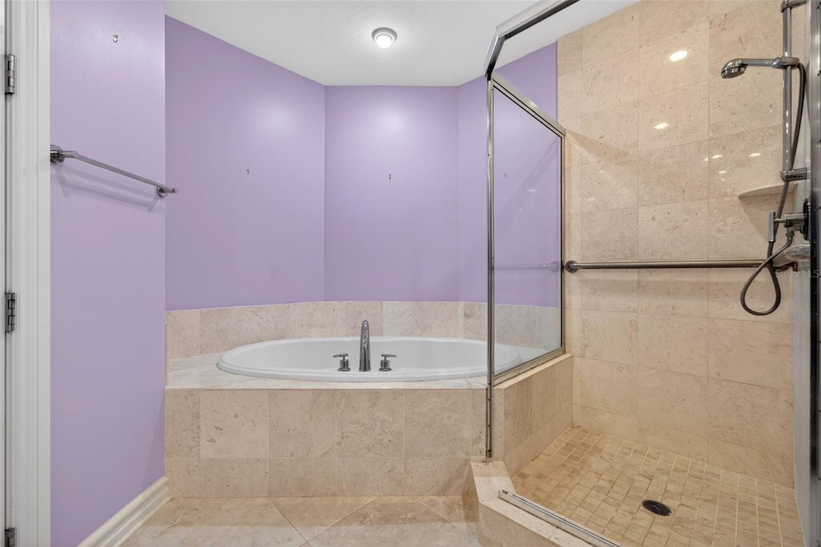 A4676977 Property Photo