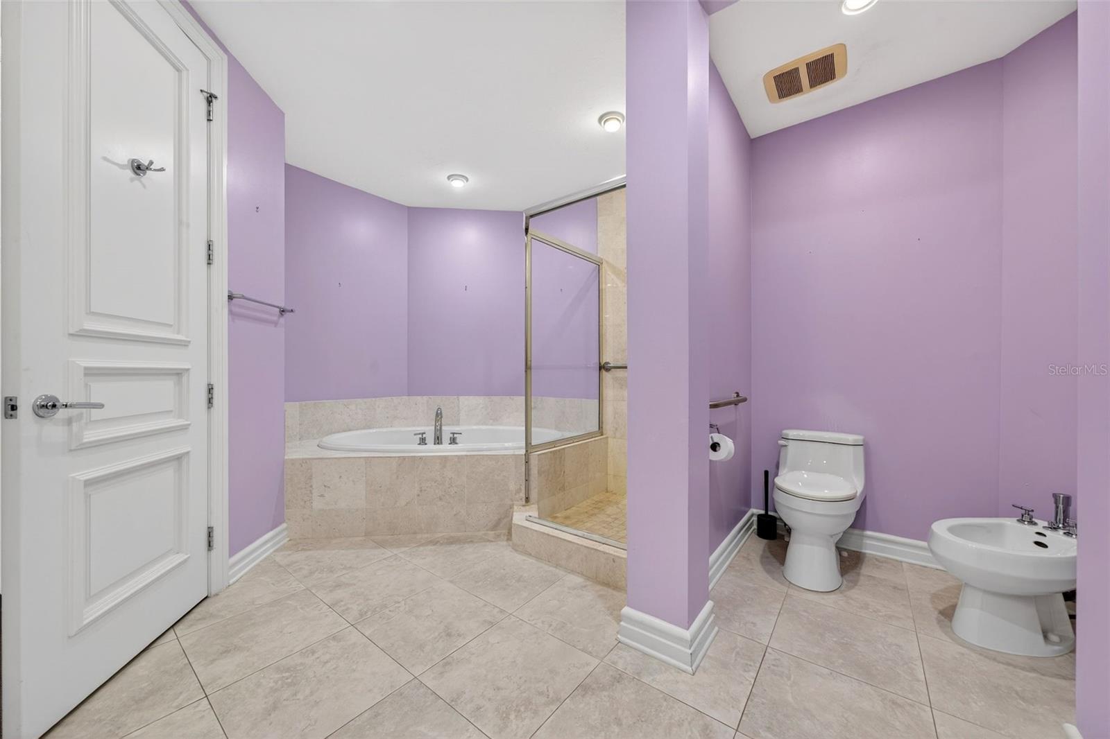 A4676977 Property Photo