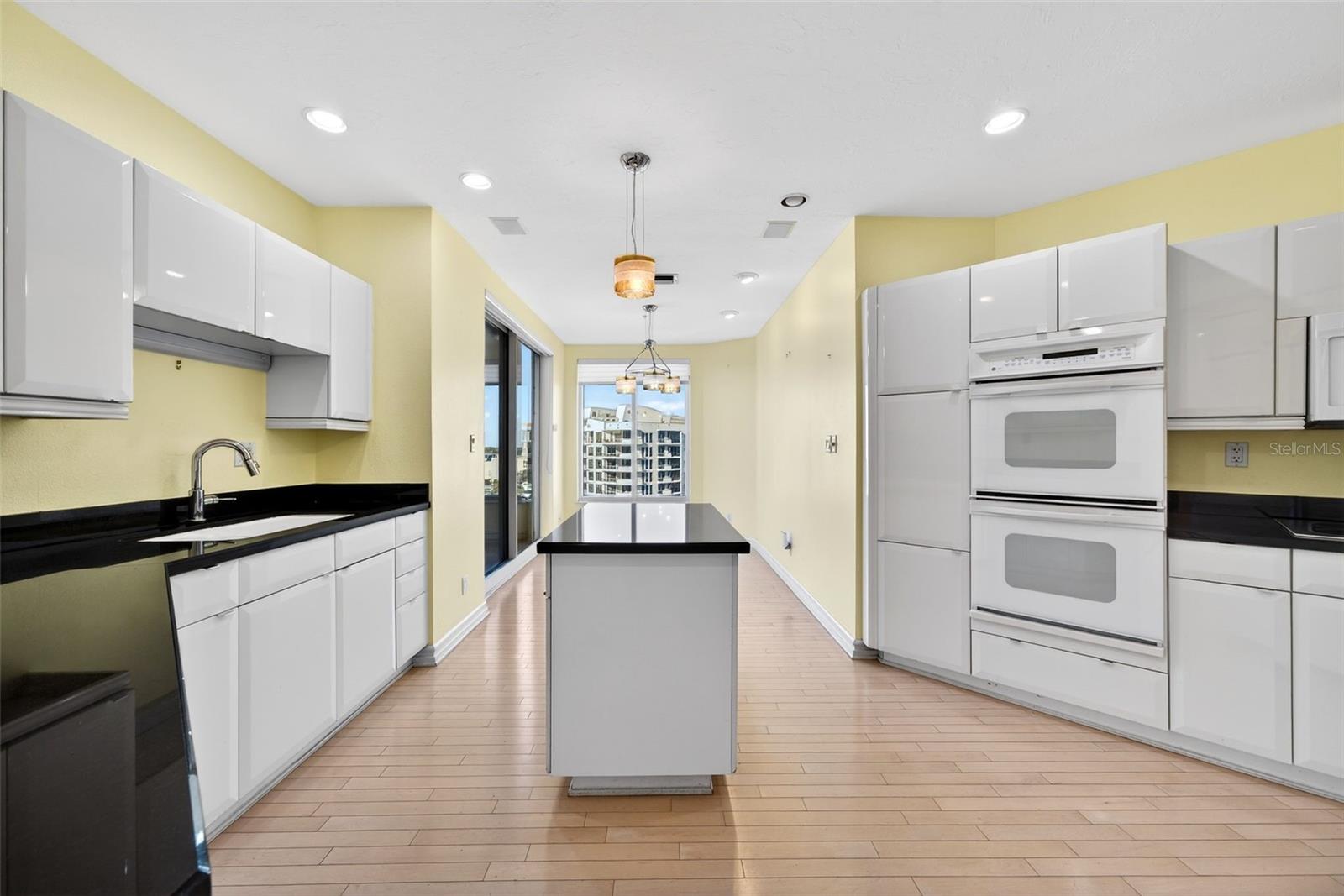 A4676977 Property Photo