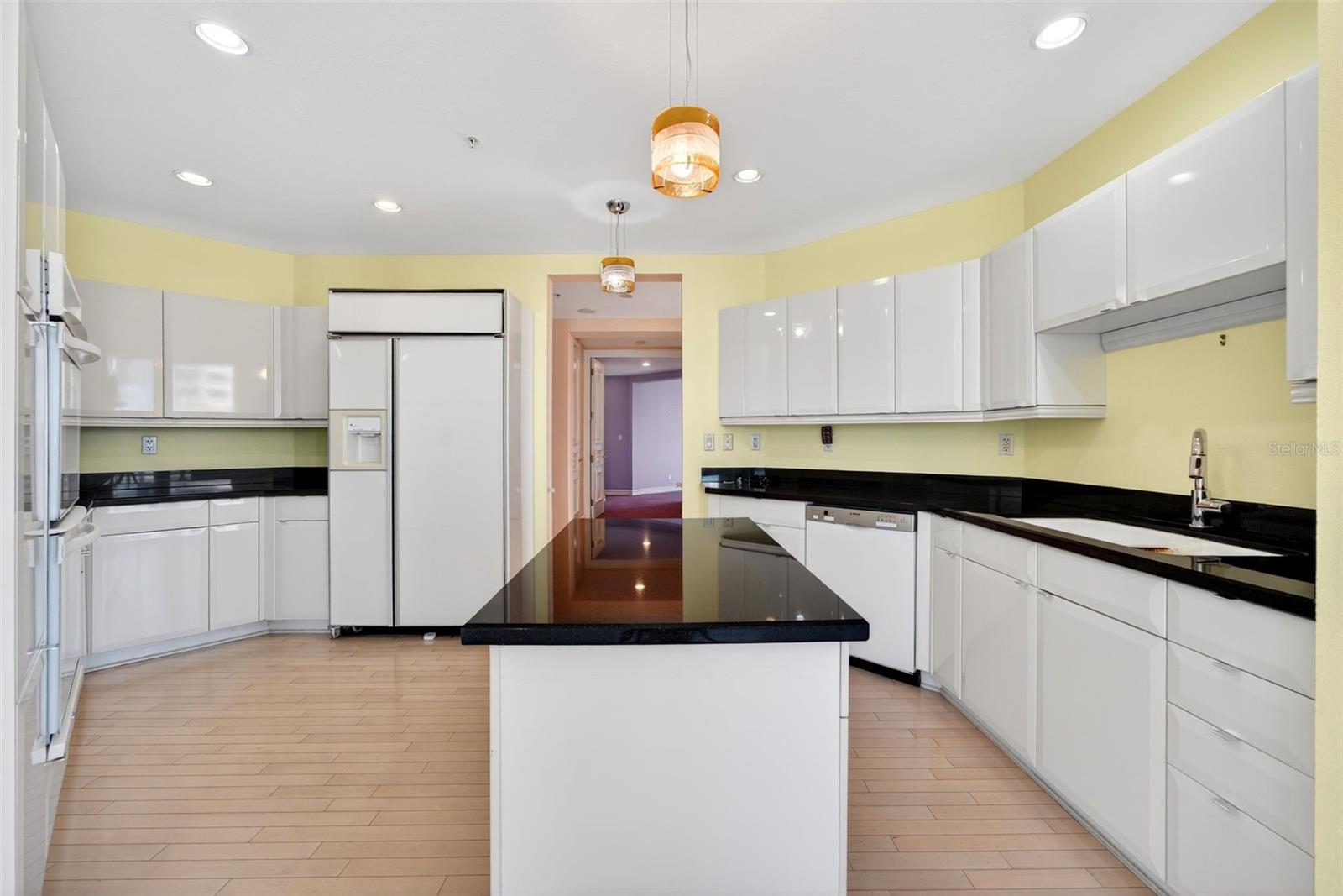 A4676977 Property Photo