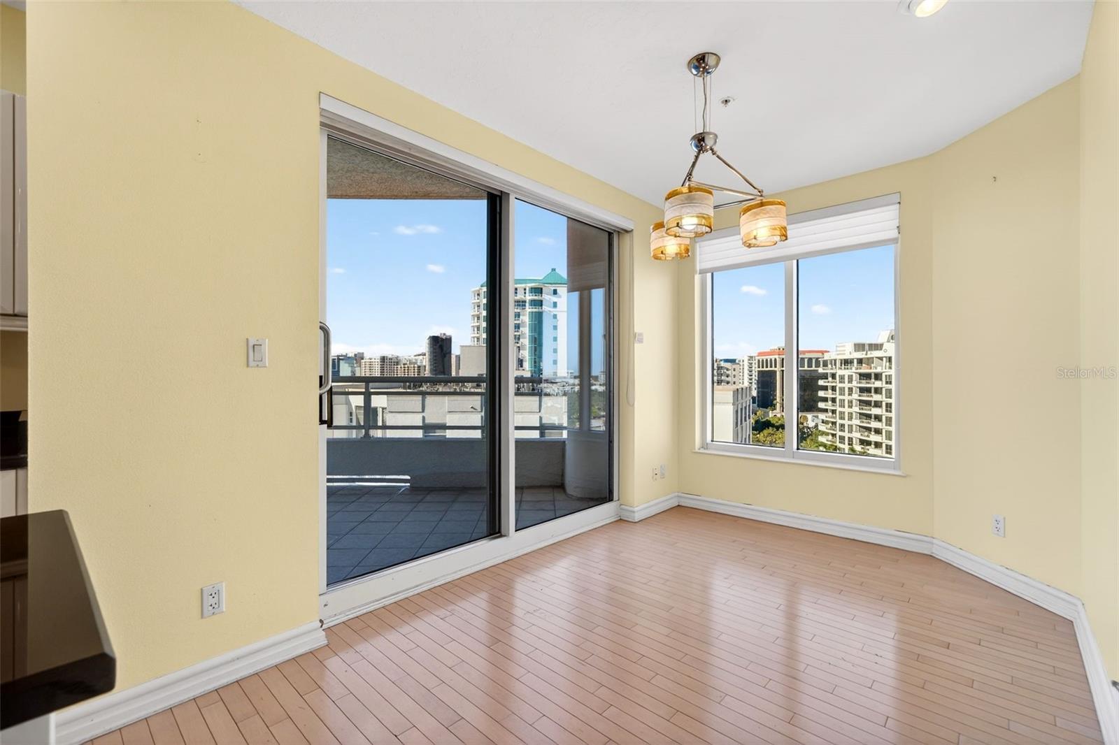 A4676977 Property Photo