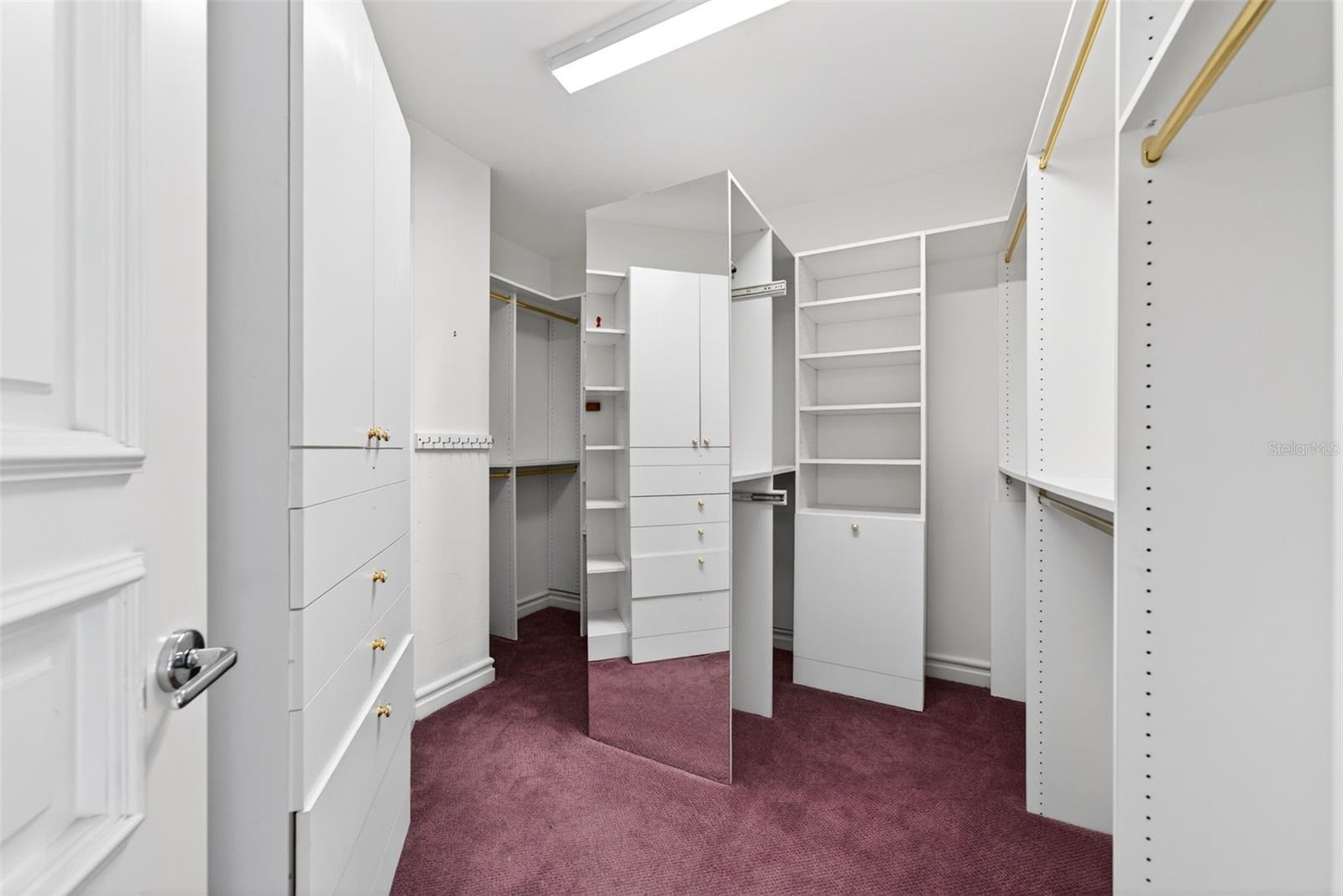 A4676977 Property Photo