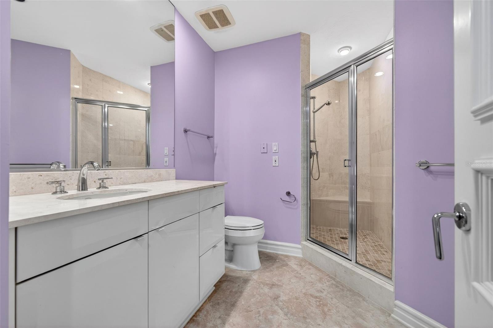 A4676977 Property Photo