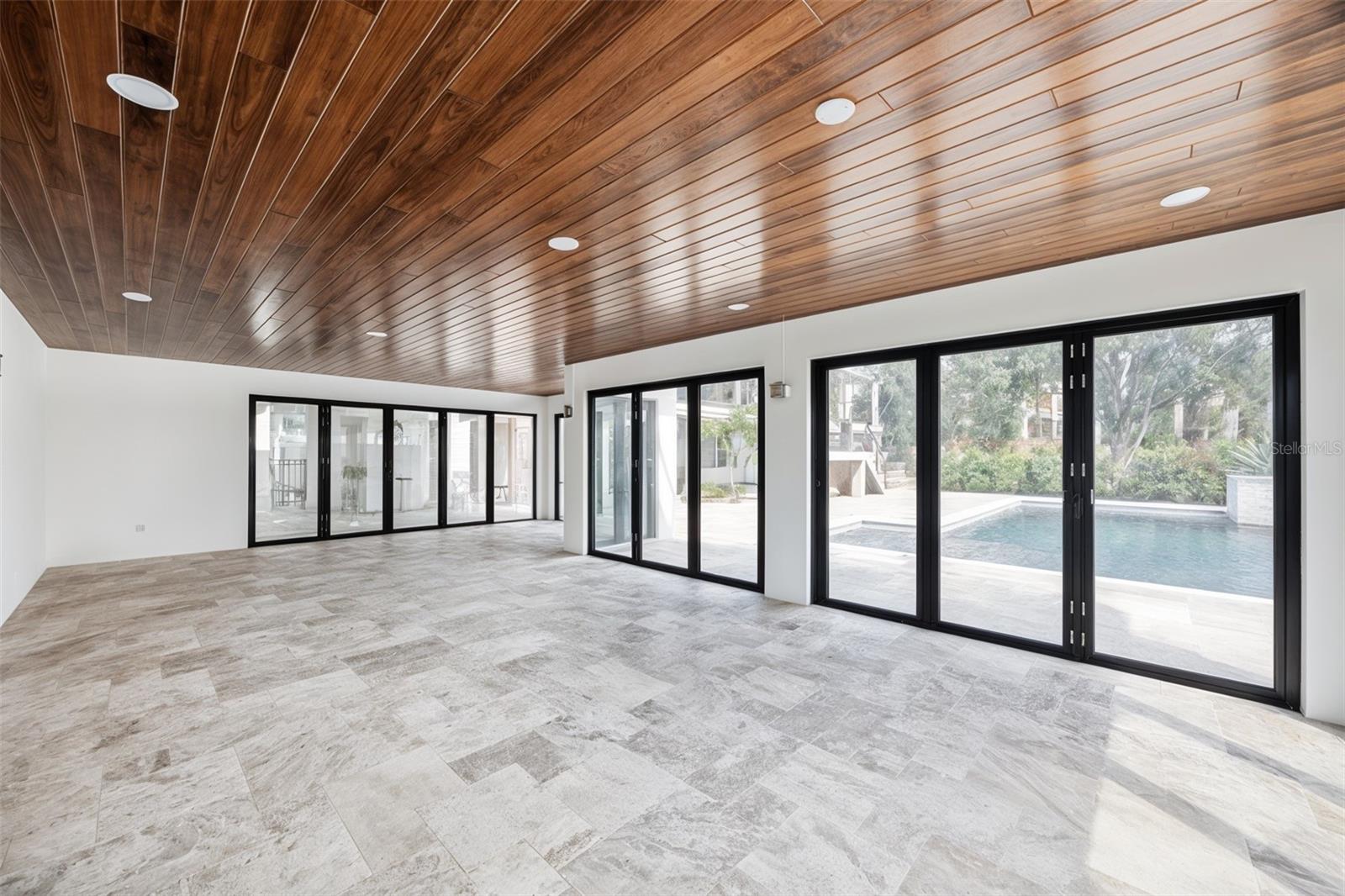 TB8461208 Property Photo