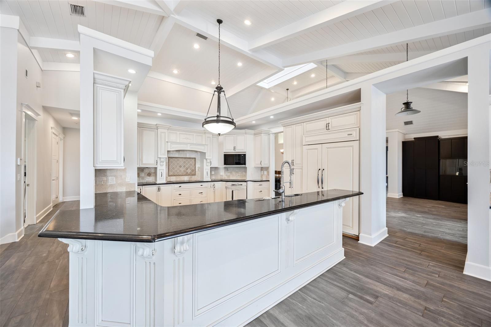 TB8461208 Property Photo