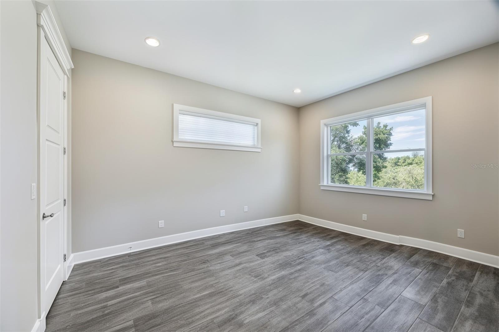 TB8461208 Property Photo