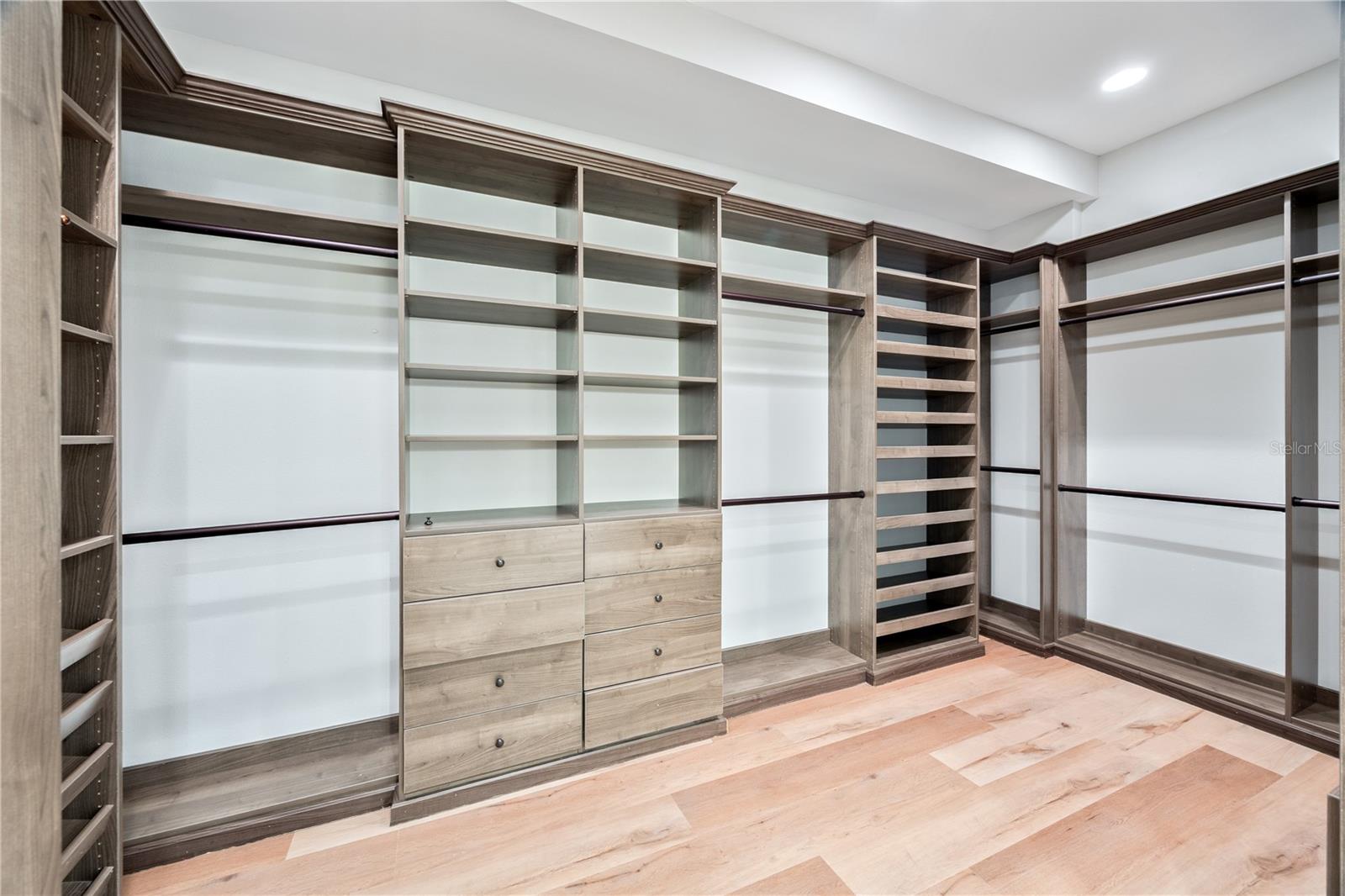 TB8461208 Property Photo