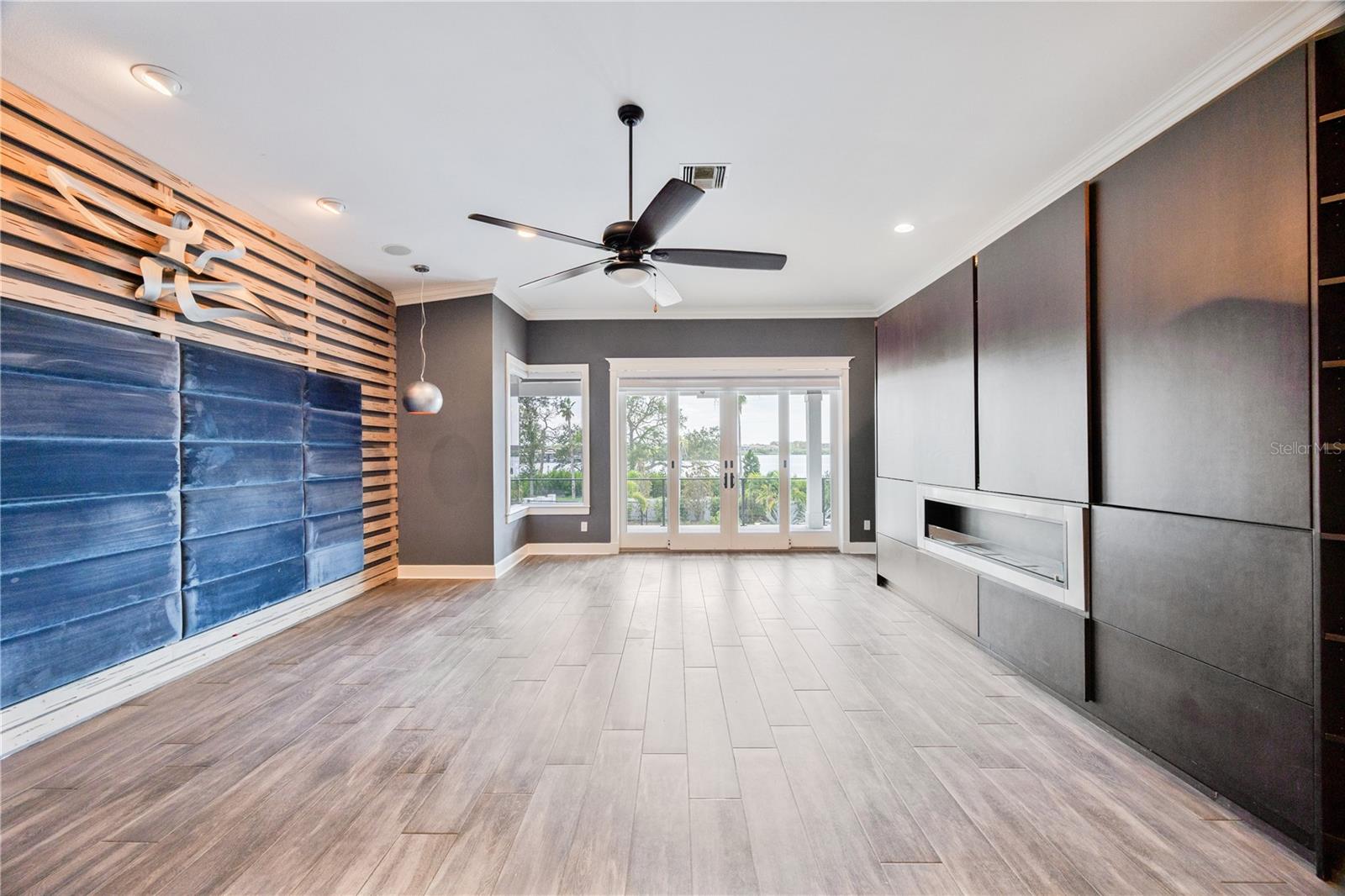 TB8461208 Property Photo