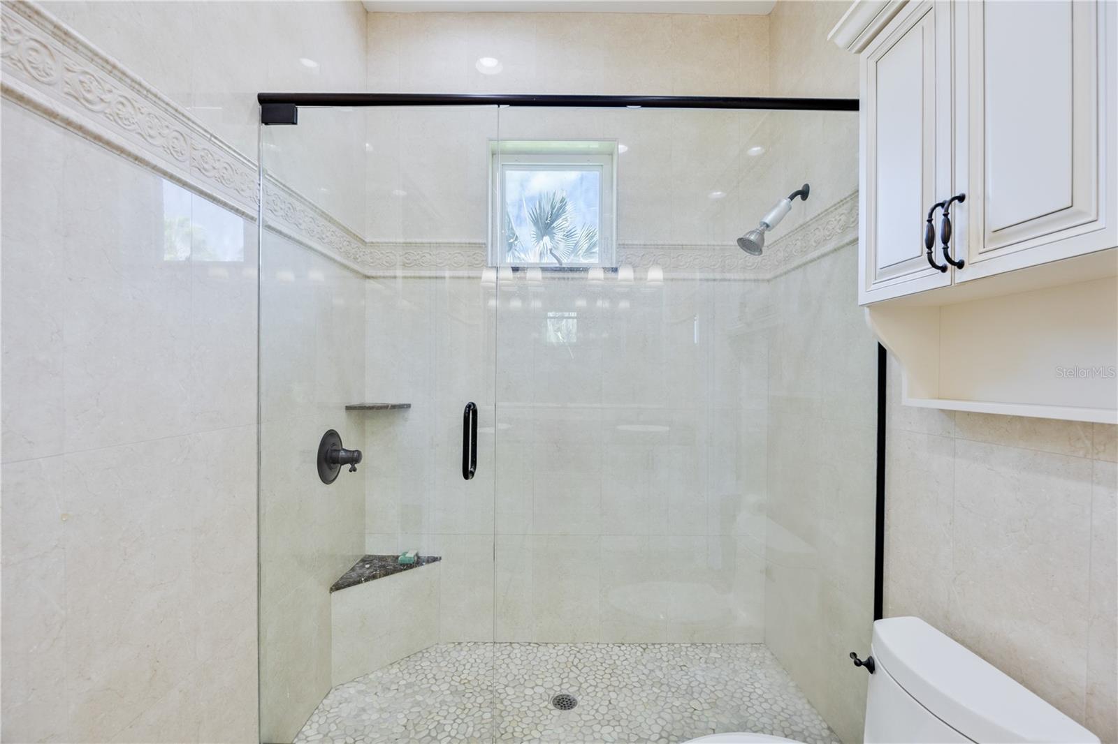 TB8461208 Property Photo