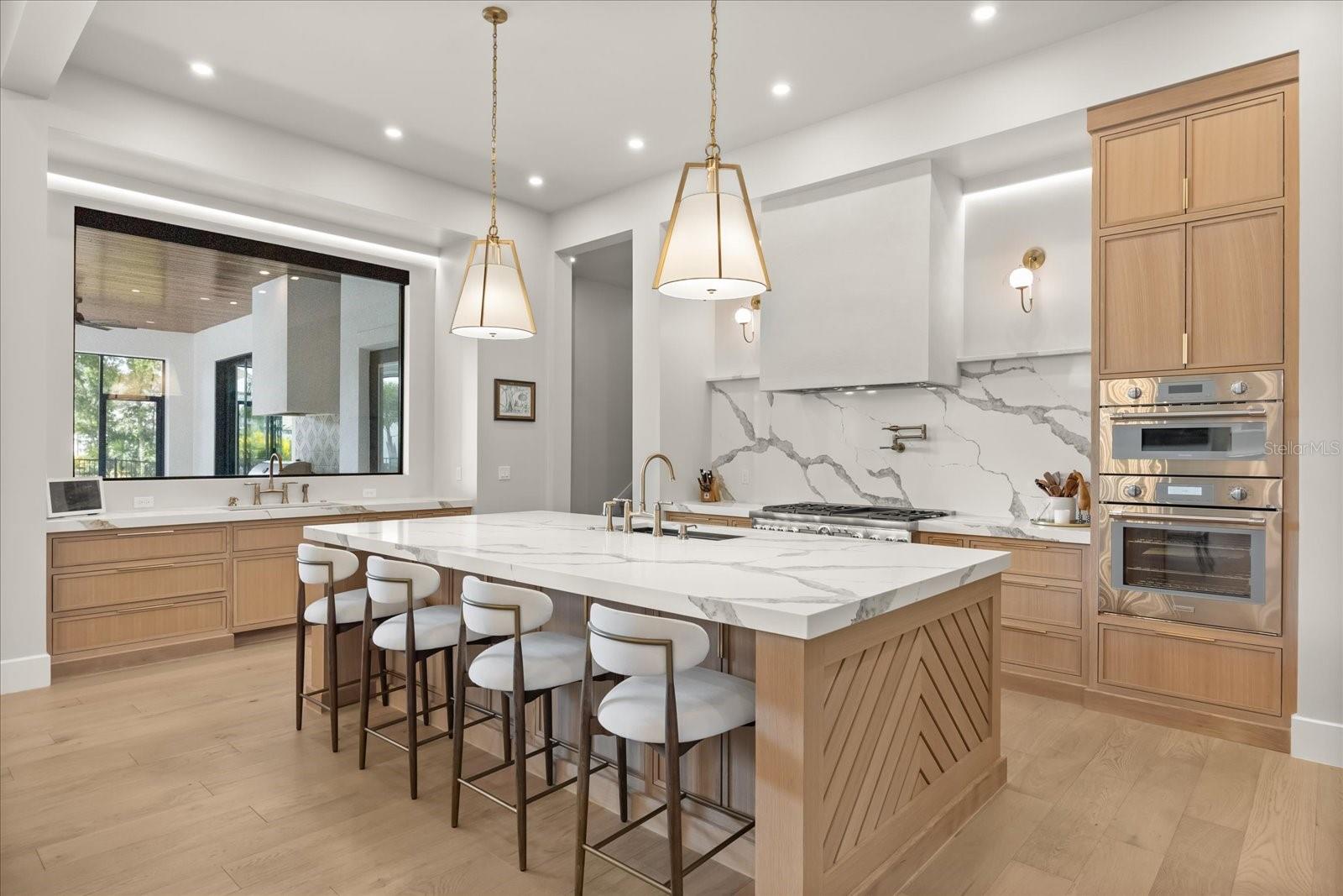 O6371168 Property Photo