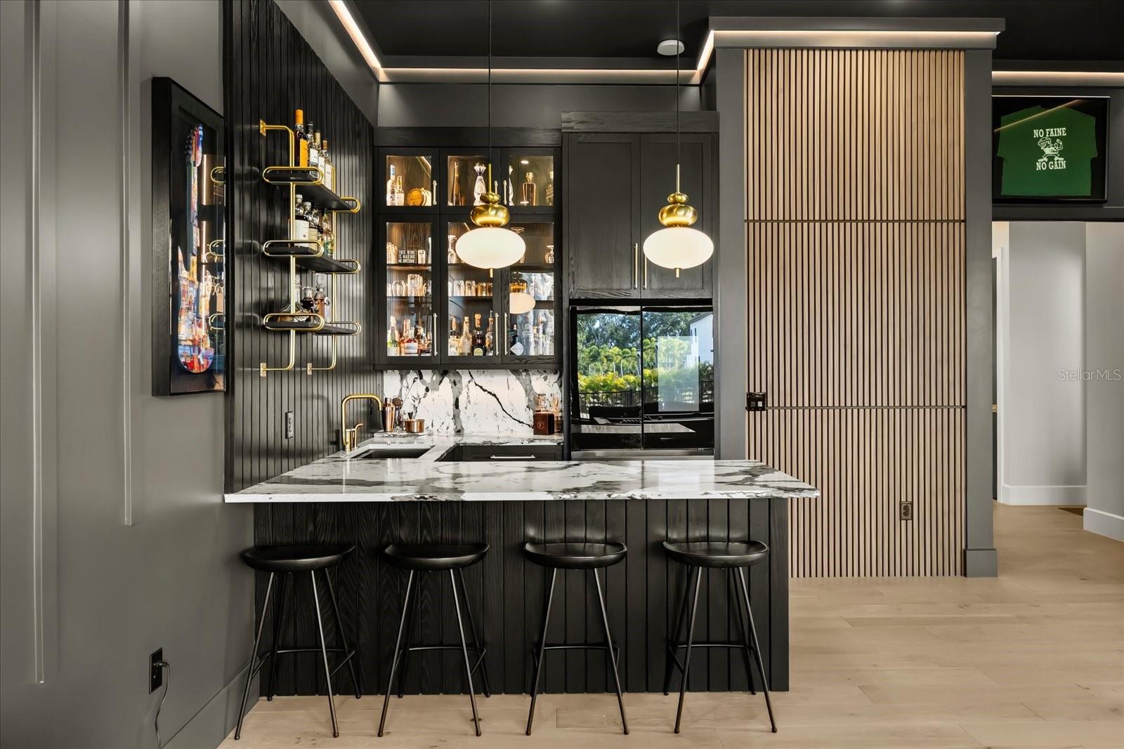 O6371168 Property Photo