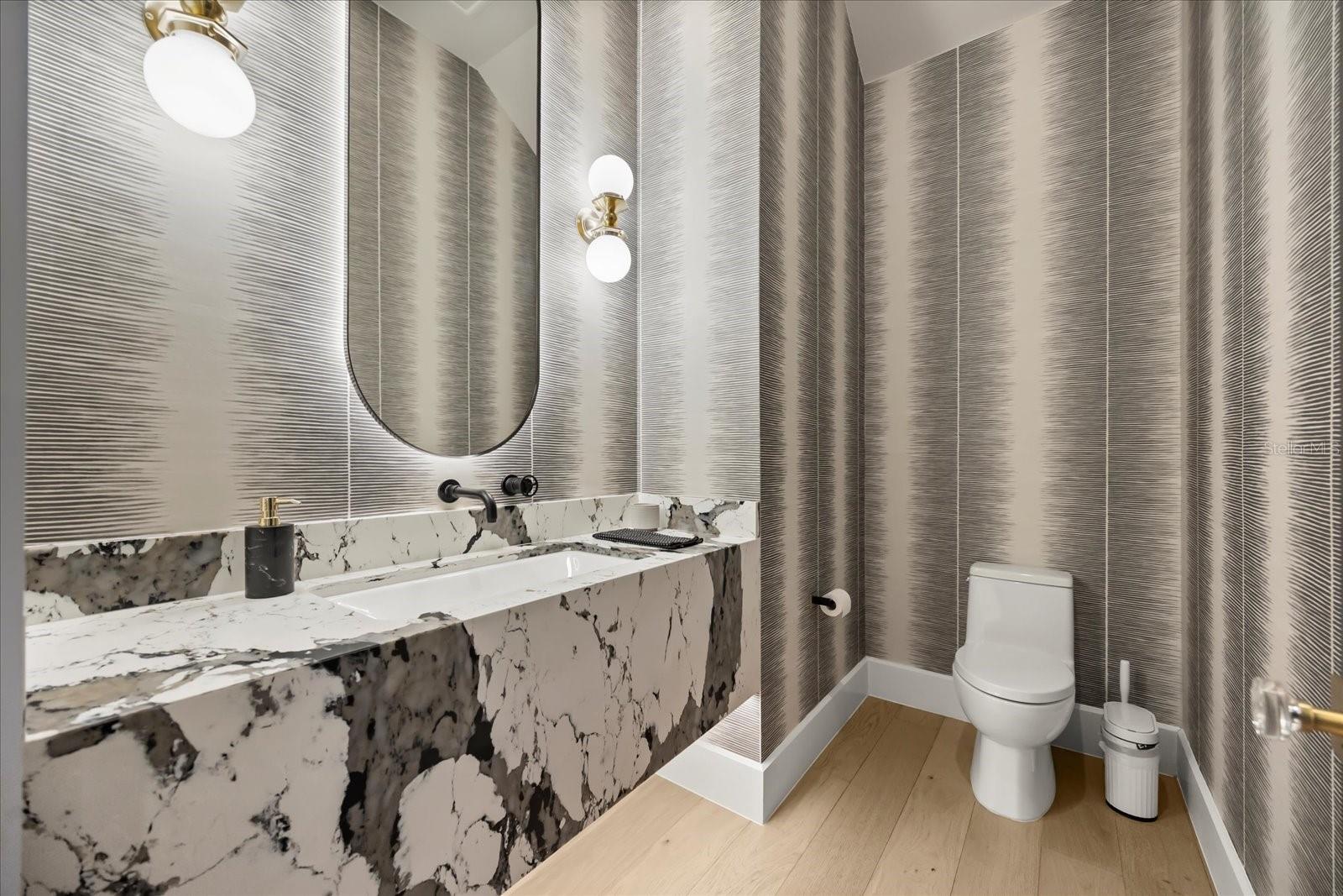 O6371168 Property Photo