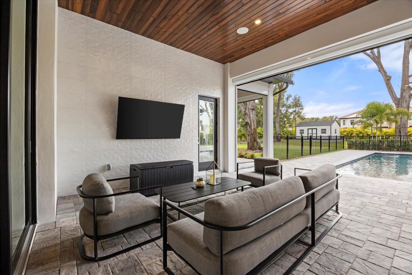 O6371168 Property Photo