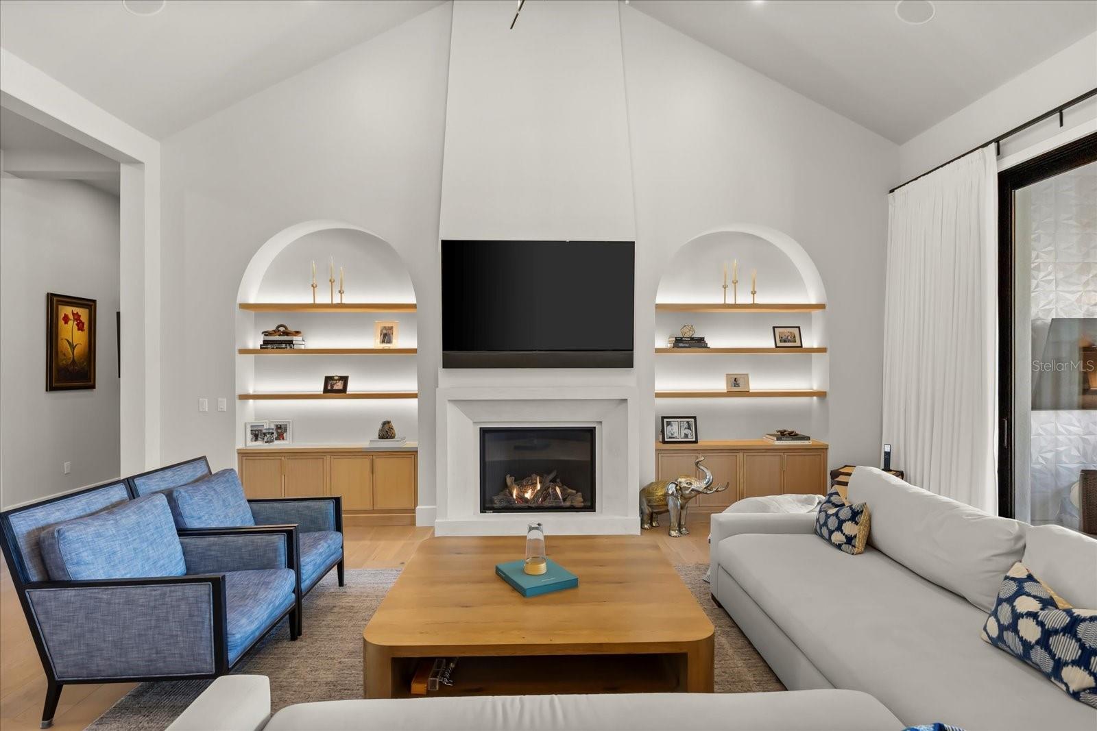 O6371168 Property Photo