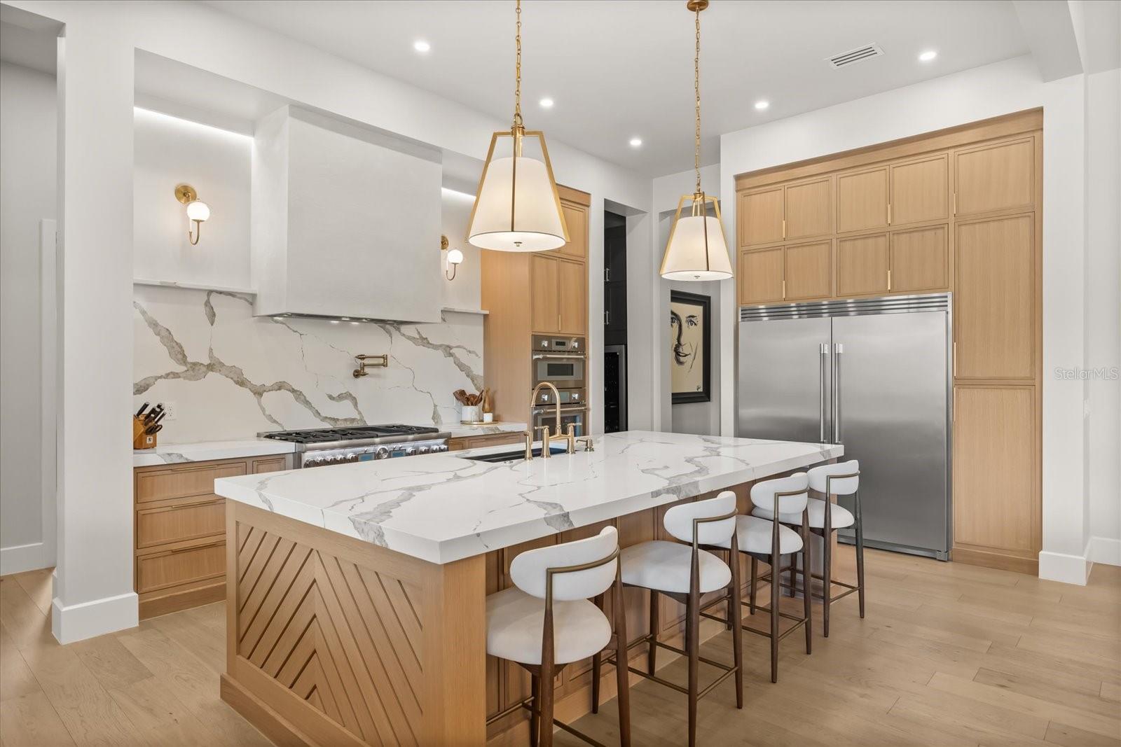 O6371168 Property Photo