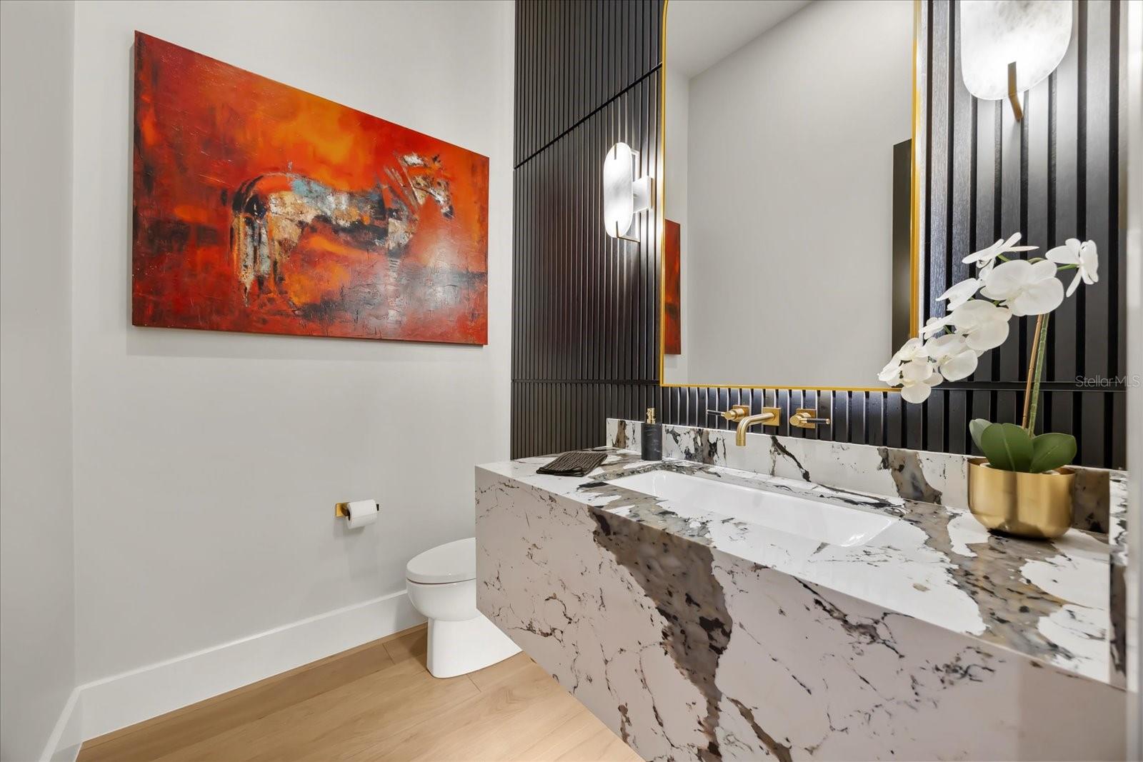 O6371168 Property Photo