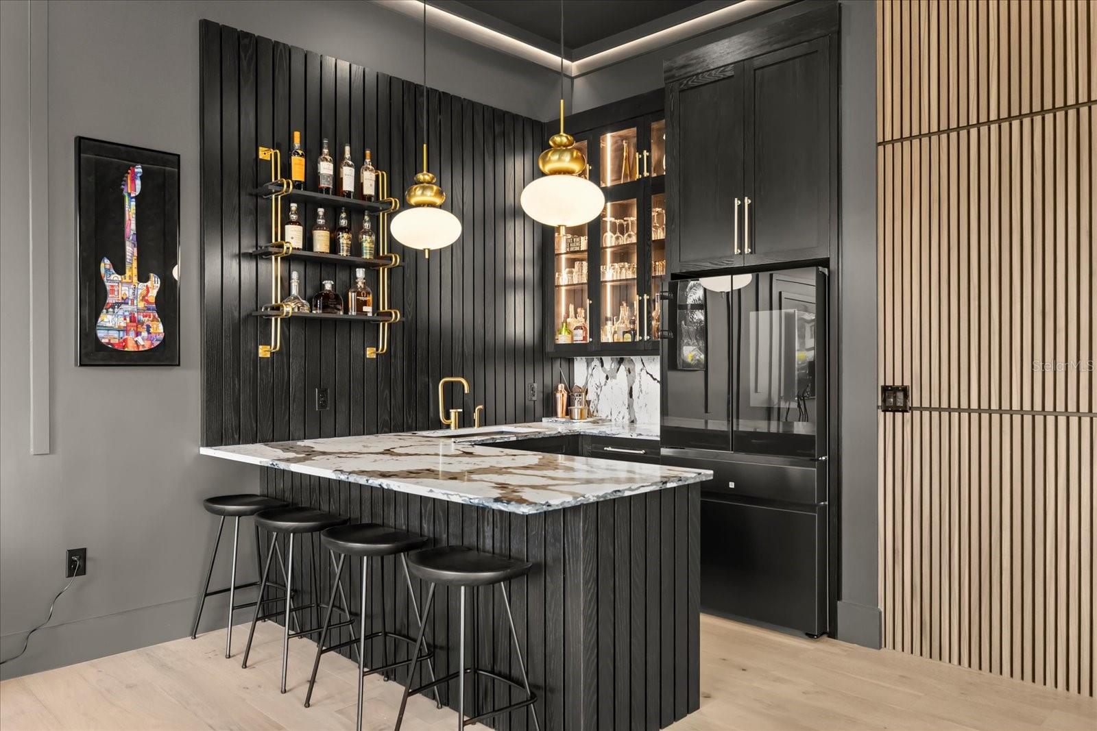 O6371168 Property Photo