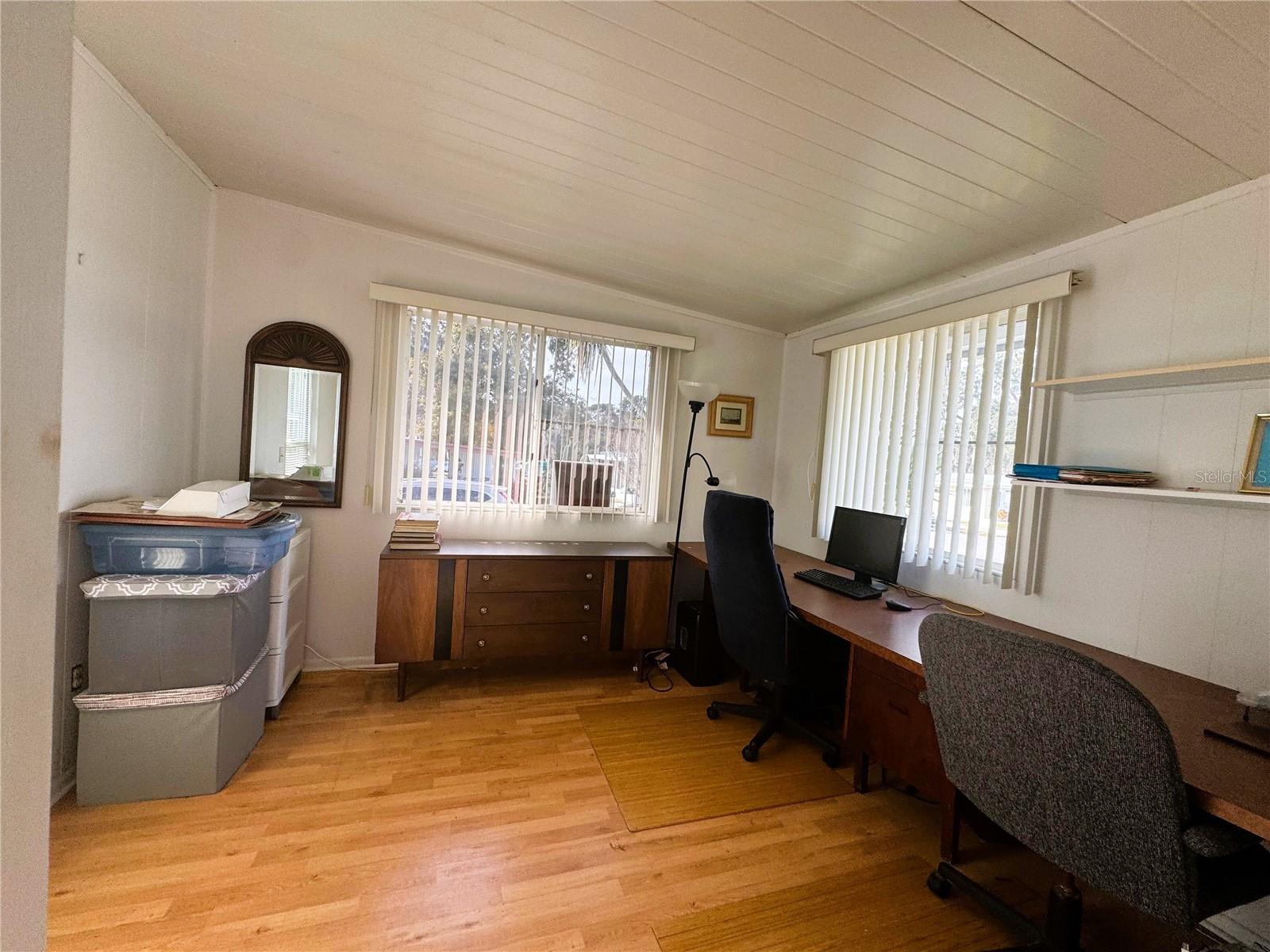 R4910484 Property Photo