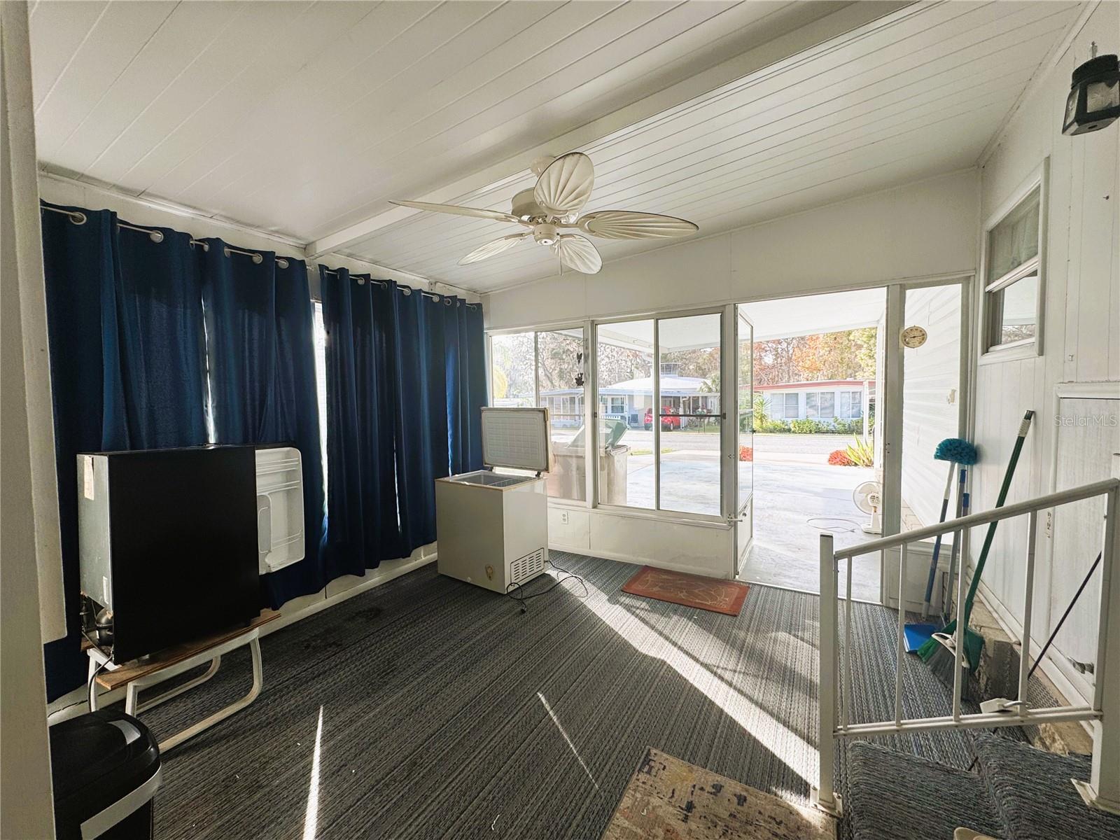 R4910484 Property Photo