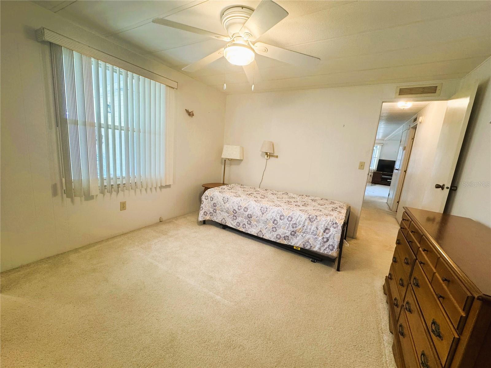 R4910484 Property Photo