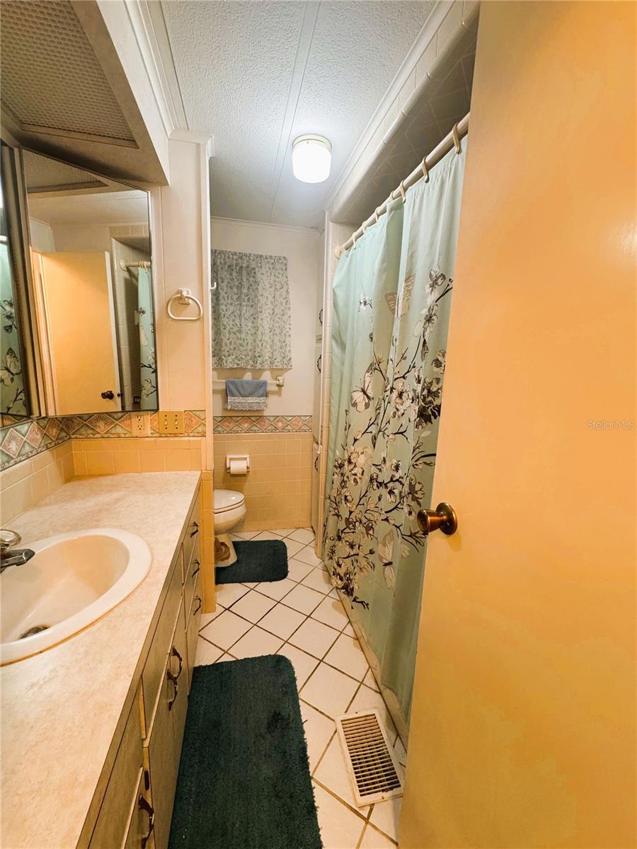 R4910484 Property Photo