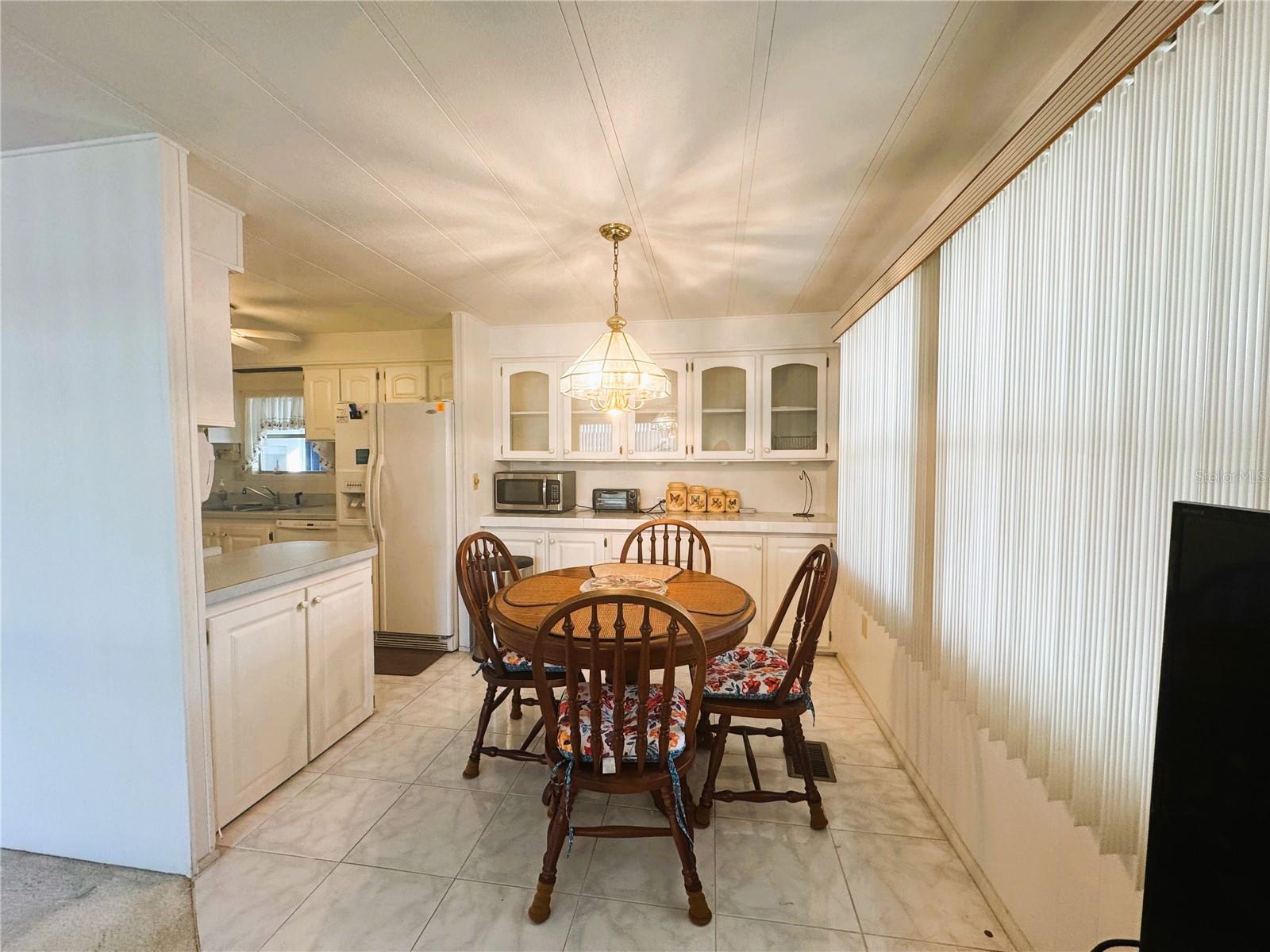 R4910484 Property Photo