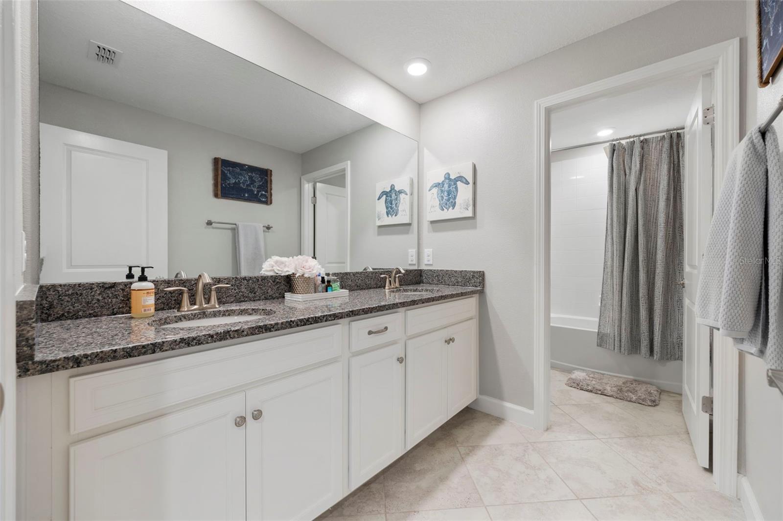 Bathroom 3 - double sinks!