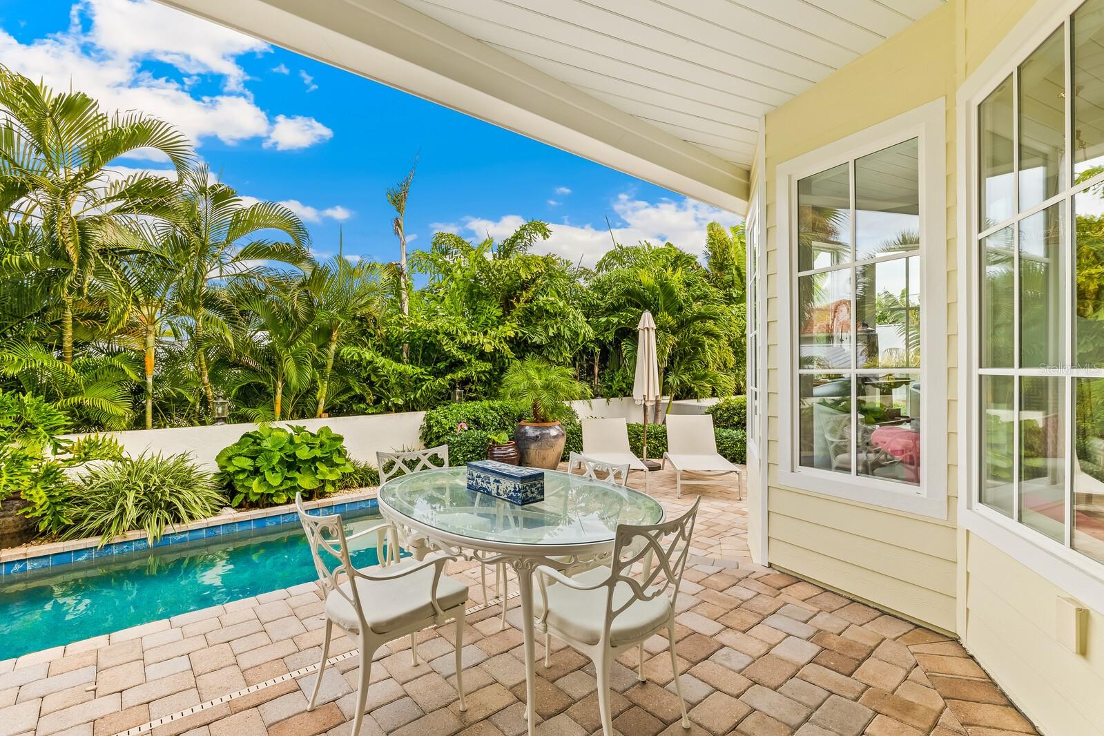 D6145439 Property Photo