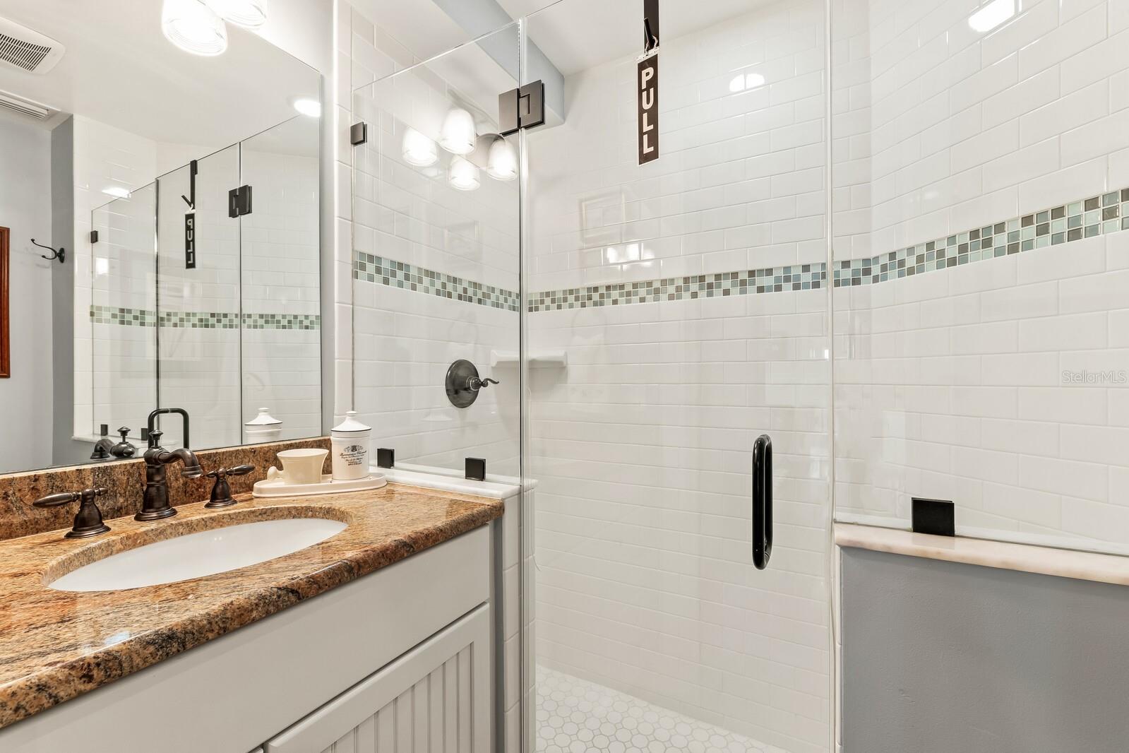 D6145439 Property Photo