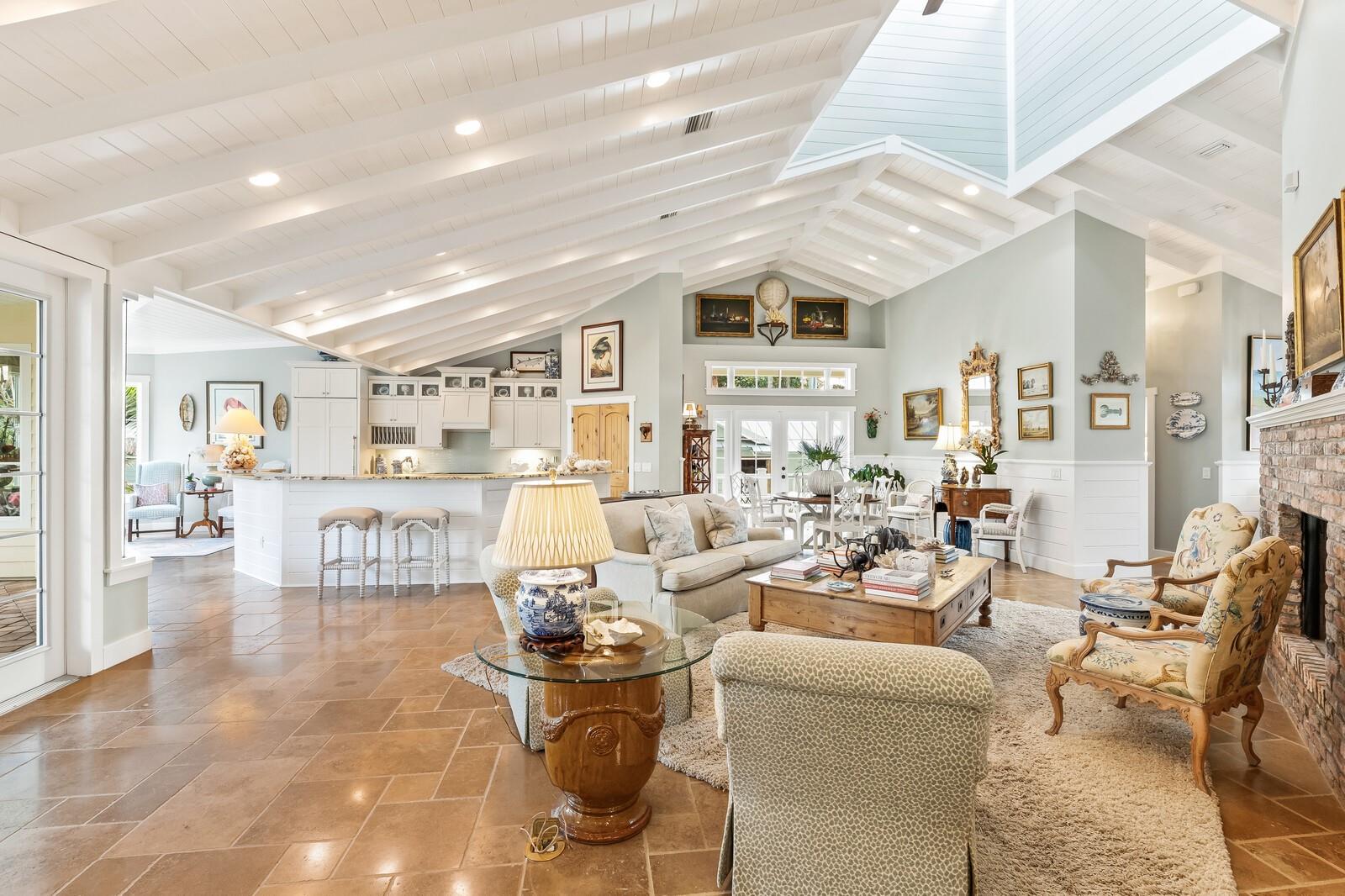 D6145439 Property Photo