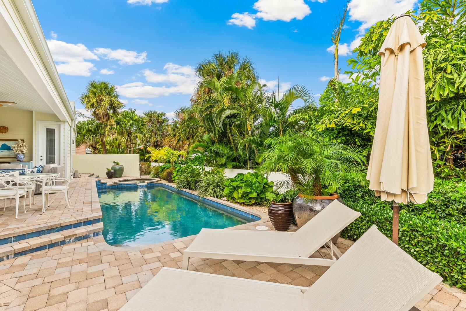 D6145439 Property Photo