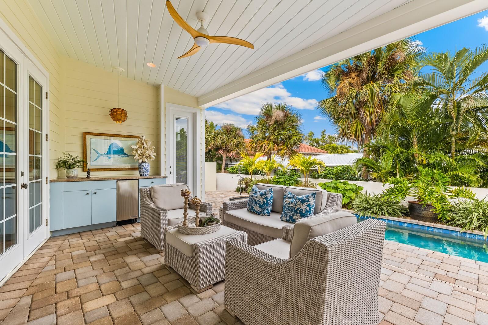 D6145439 Property Photo