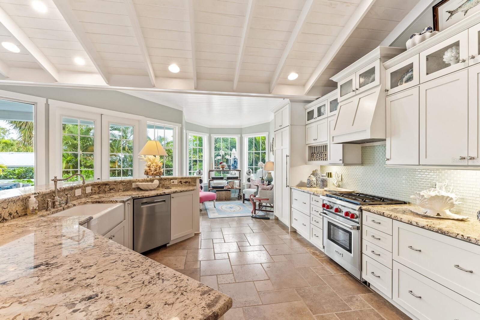 D6145439 Property Photo