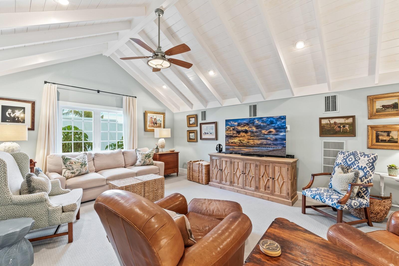 D6145439 Property Photo