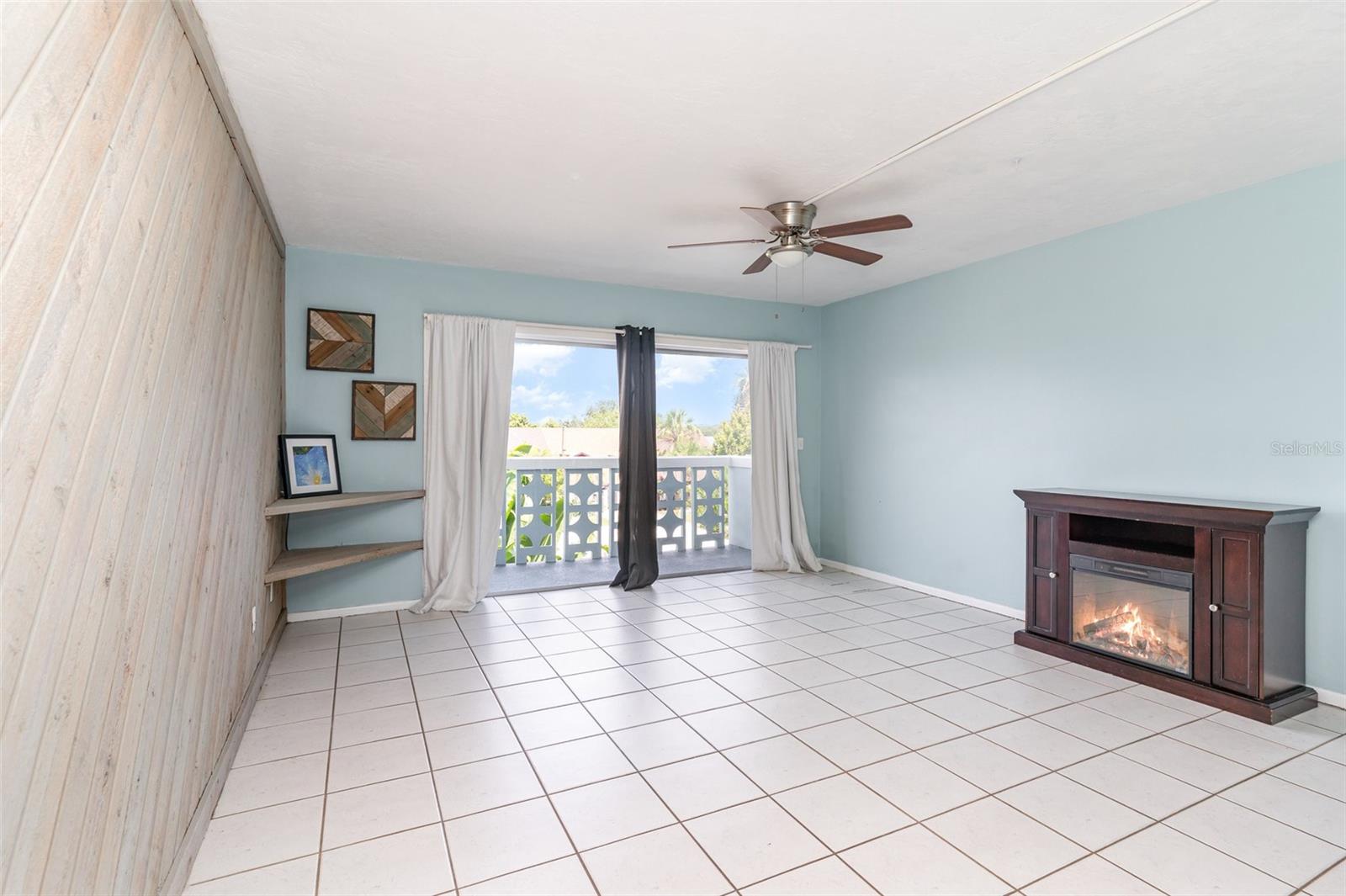 TB8461327 Property Photo