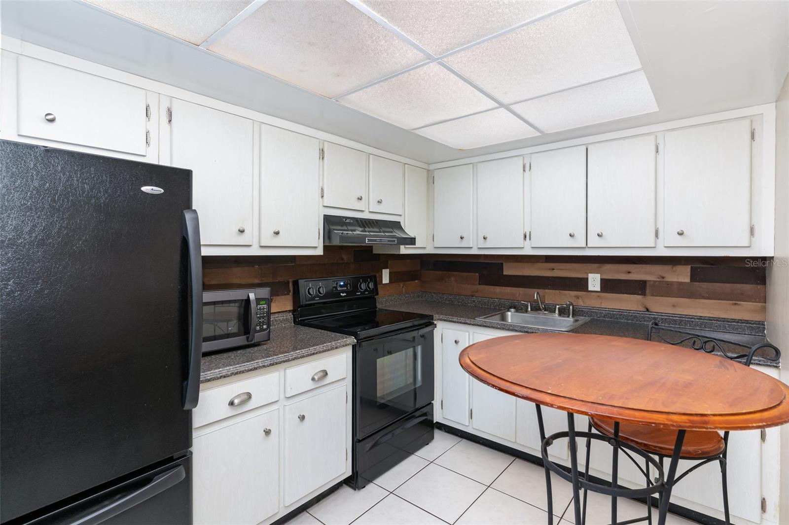 TB8461327 Property Photo