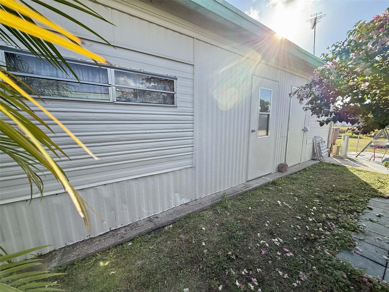 P4937431 Property Photo