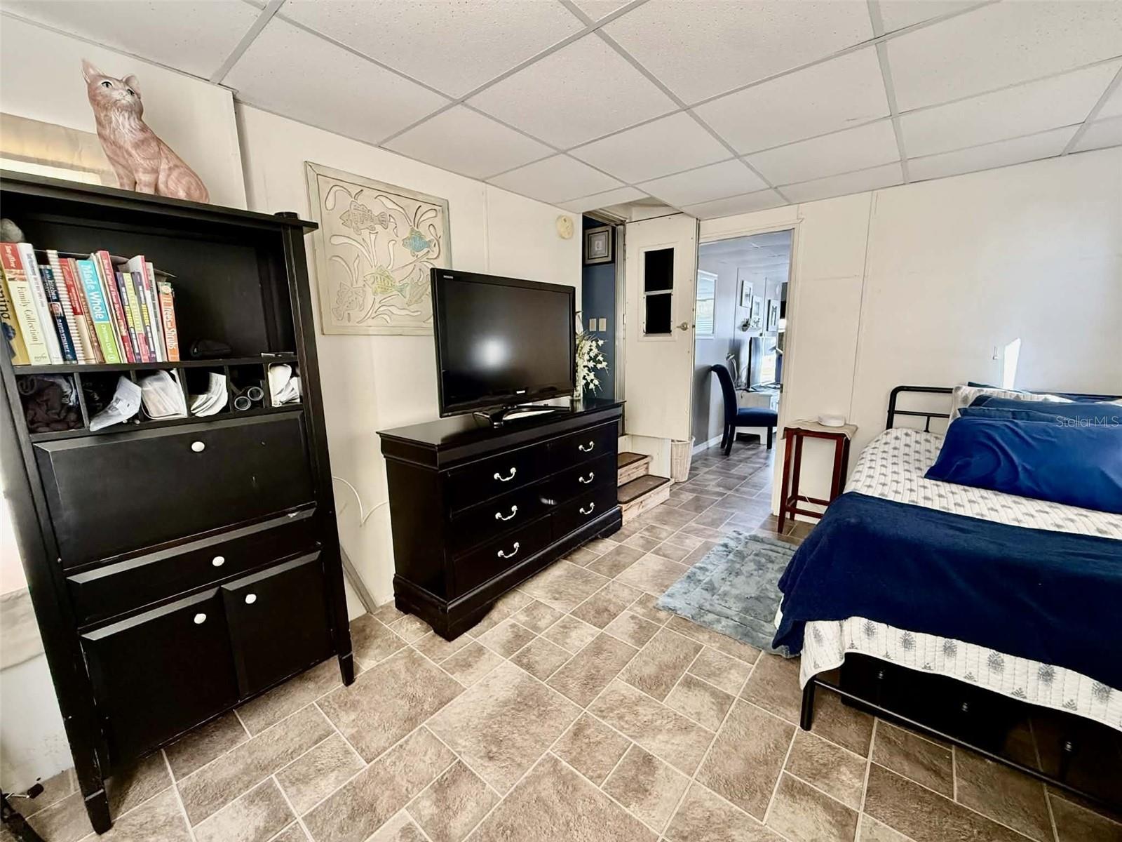 P4937431 Property Photo