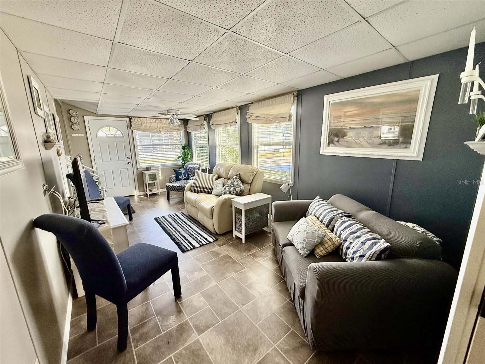 P4937431 Property Photo