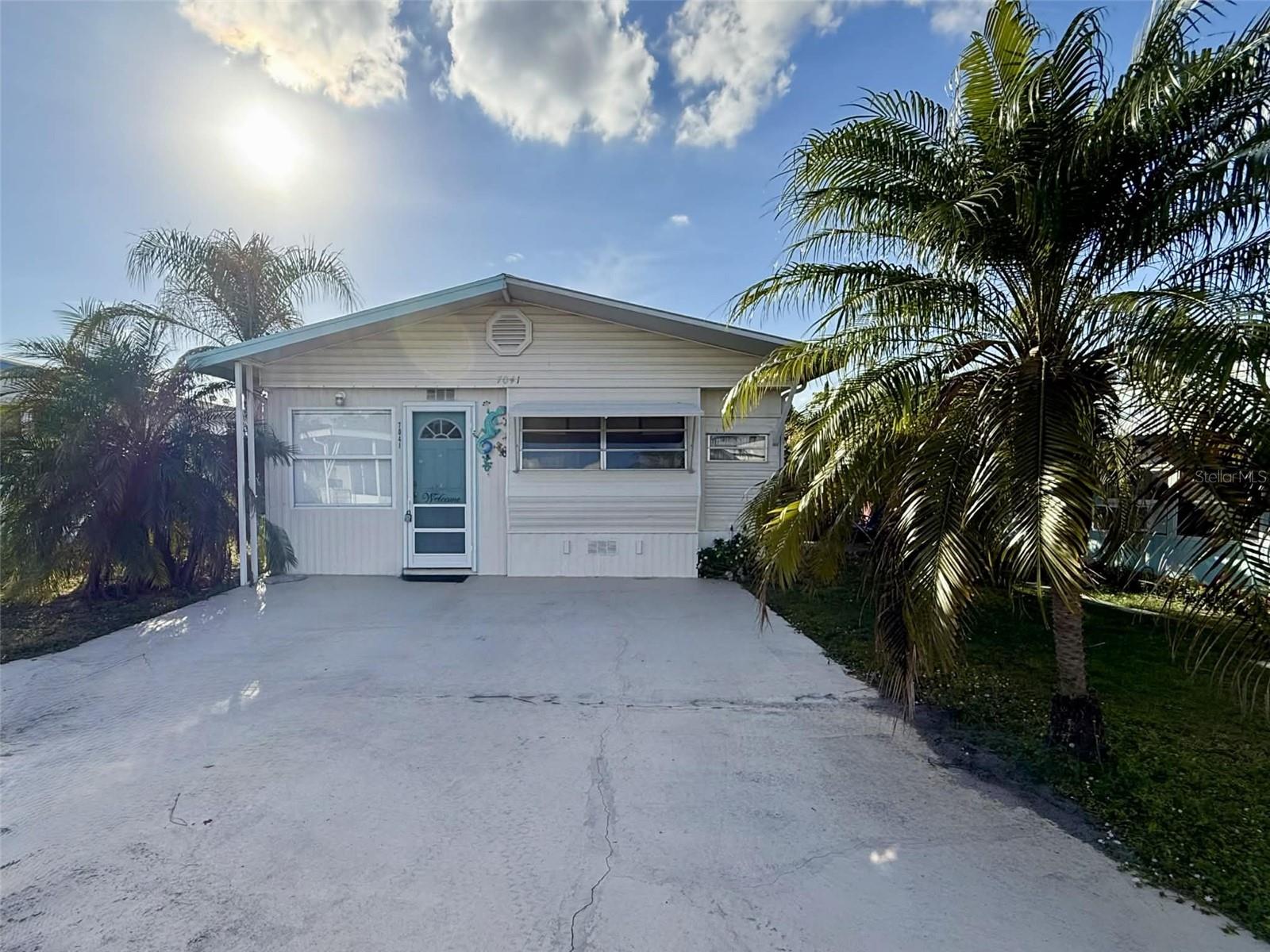 P4937431 Property Photo