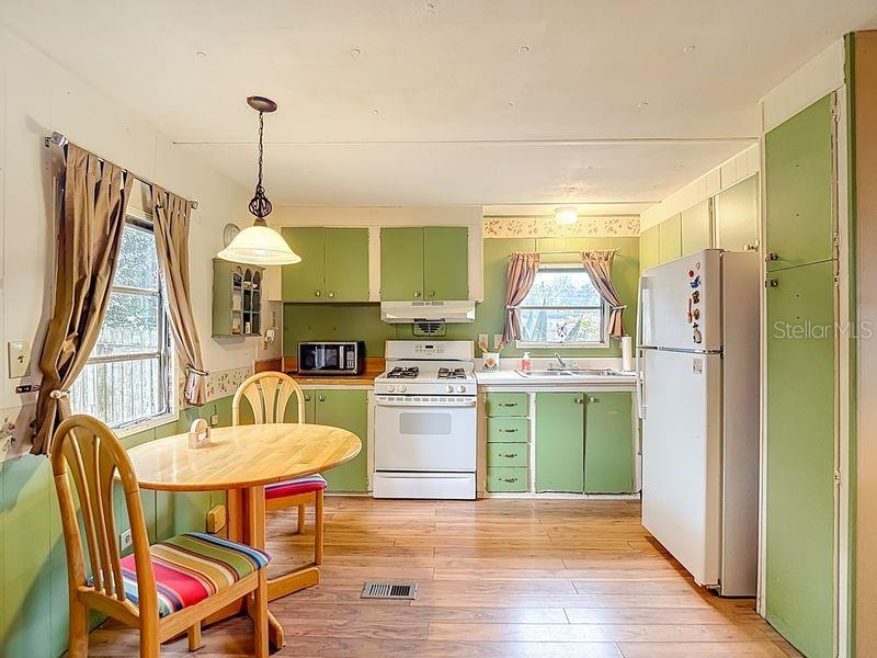 TB8461376 Property Photo