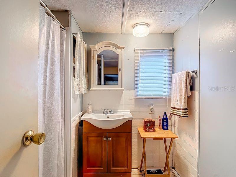 TB8461376 Property Photo