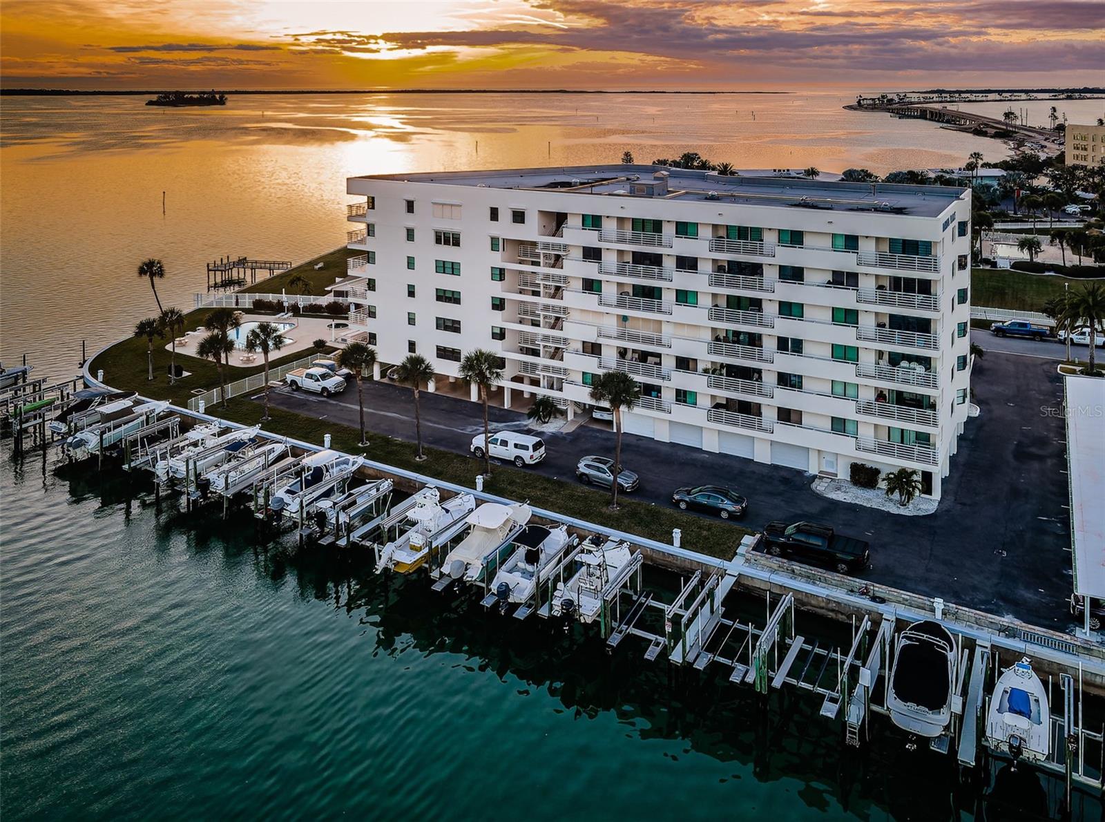 2539 GARY CIR #704, DUNEDIN, FL, 34698