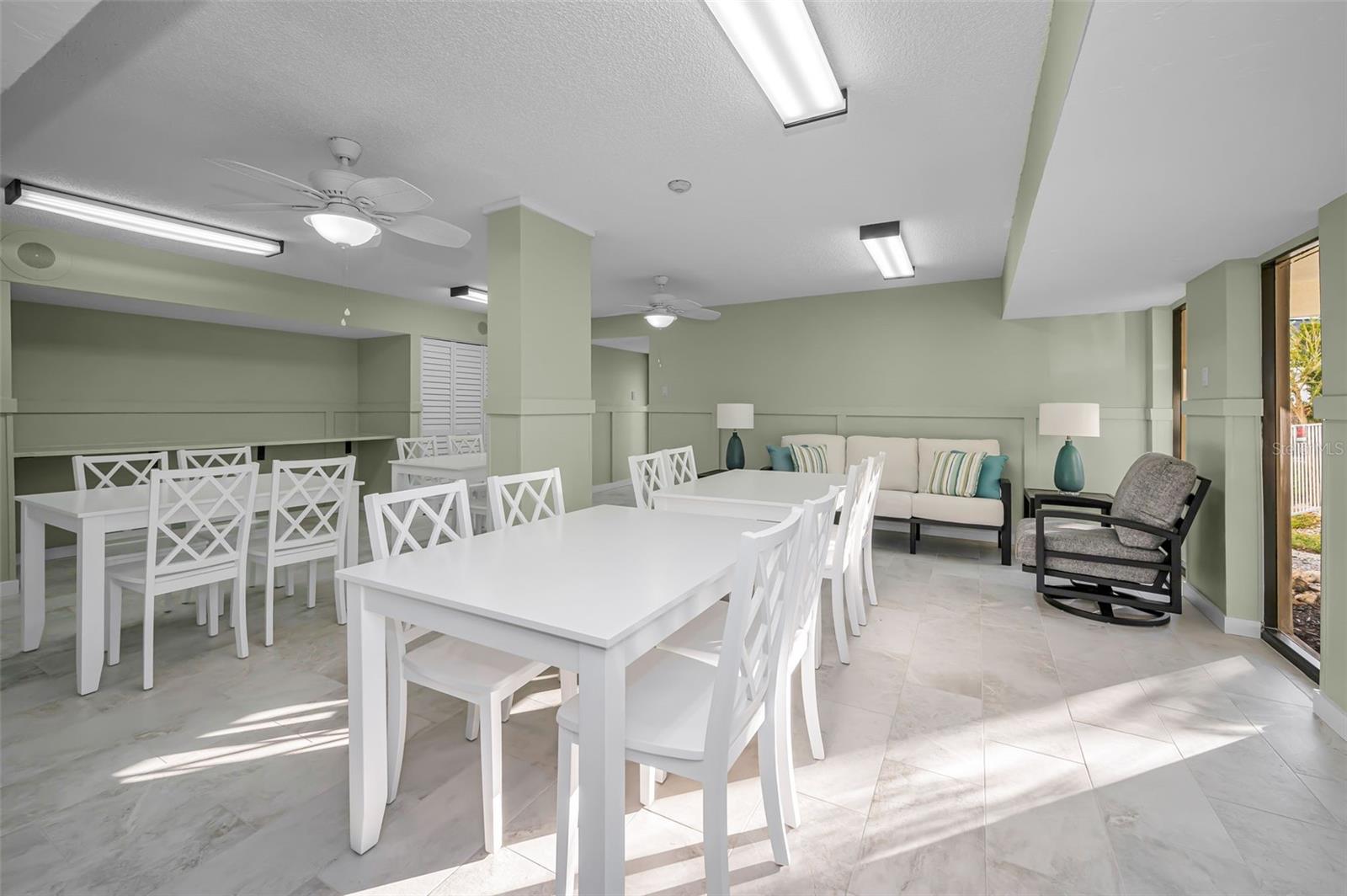 2539 GARY CIR #704, DUNEDIN, FL, 34698