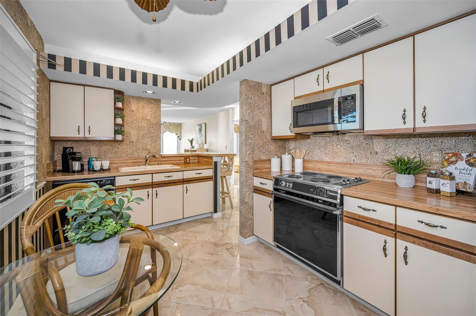 2539 GARY CIR #704, DUNEDIN, FL, 34698