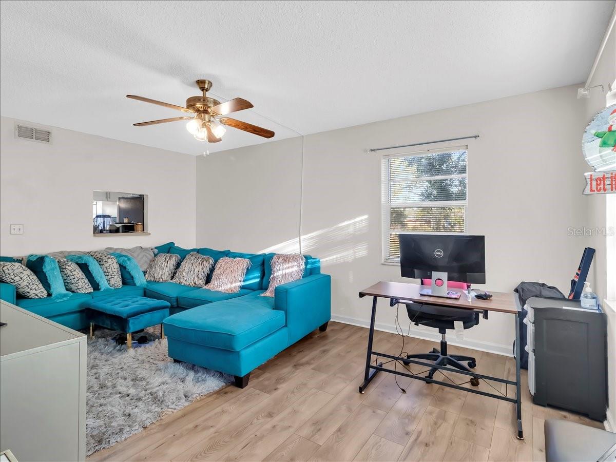 TB8461394 Property Photo